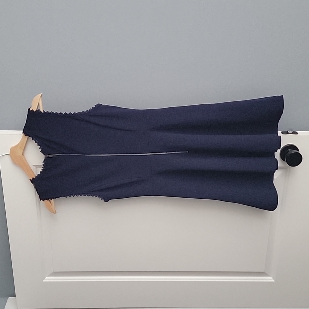 Dress Size S - Picture 2 of 3